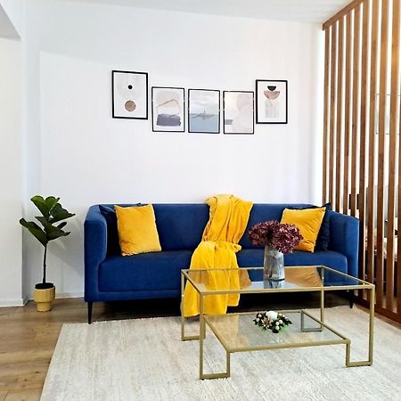 Mountain Breeze Luxury Apartment Ac & Parcare Privata Braşov Esterno foto