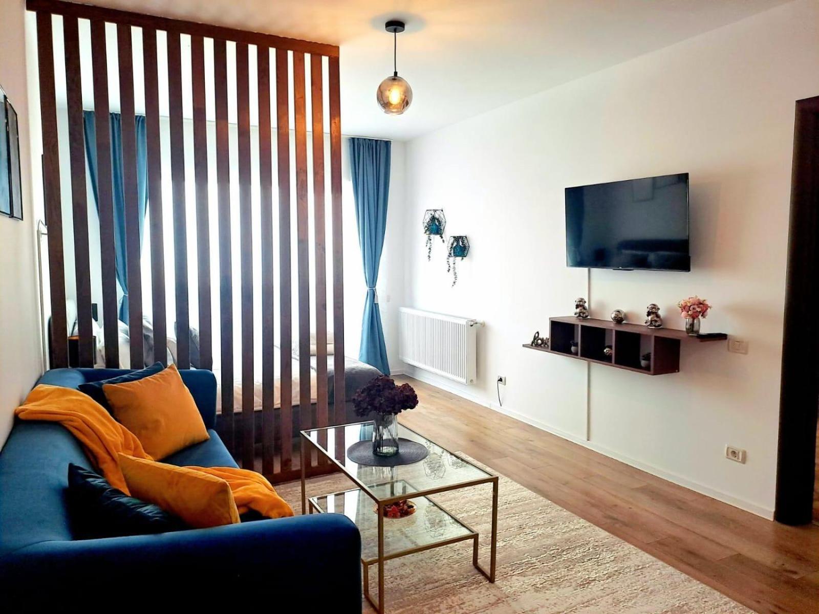 Mountain Breeze Luxury Apartment Ac & Parcare Privata Braşov Esterno foto