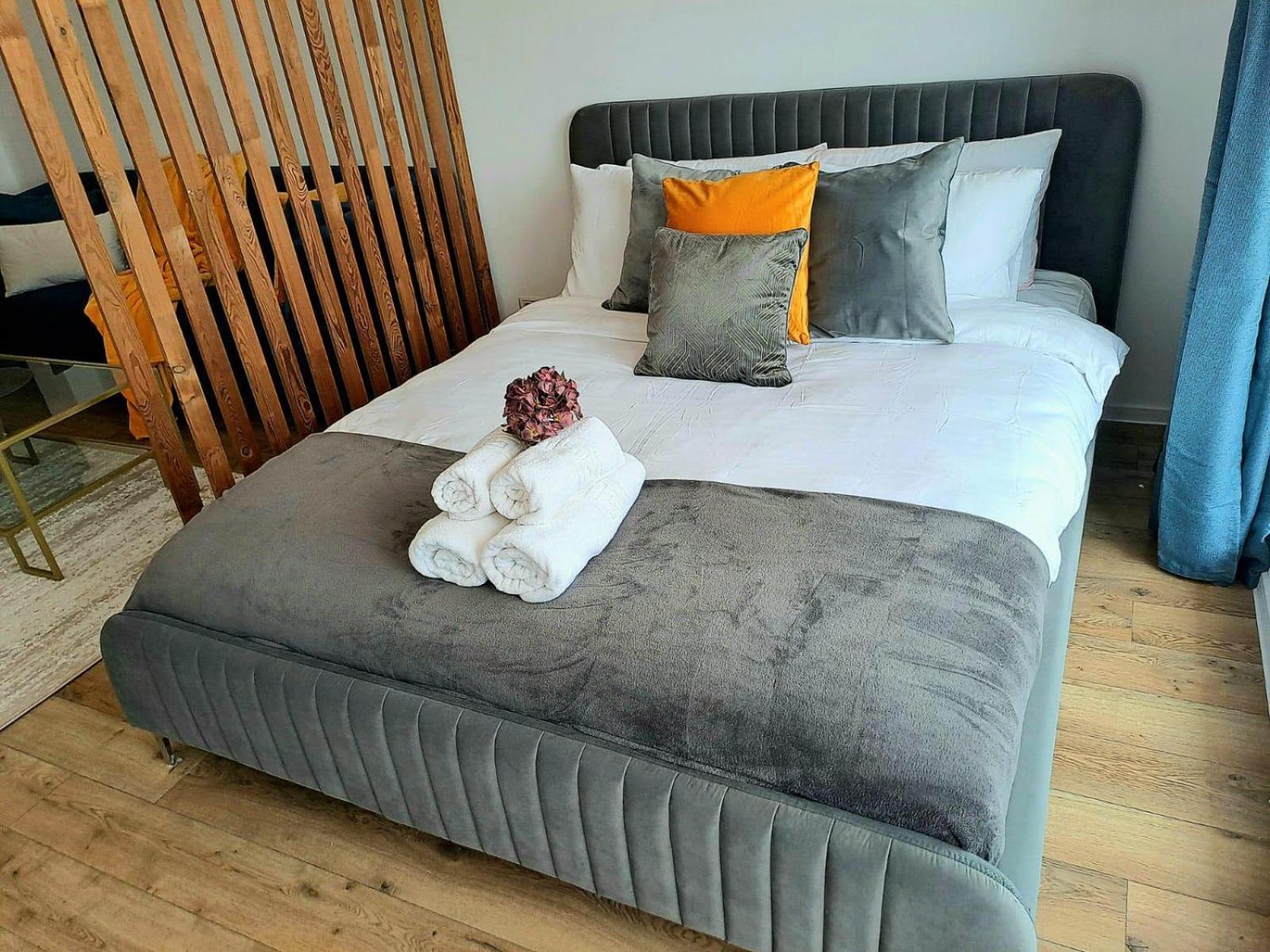 Mountain Breeze Luxury Apartment Ac & Parcare Privata Braşov Esterno foto